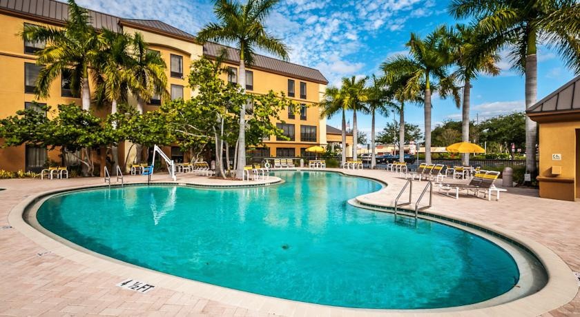 Hampton Inn St. Petersburg 