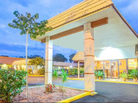 Days Inn St. Petersburg Central