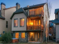 Bear Hollow Village Apartments 
