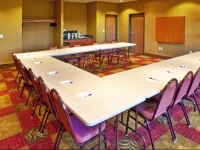 Holiday Inn Express & Suites Sioux Center 