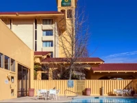 La Quinta Inn & Suites Seattle Sea-Tac Airport 