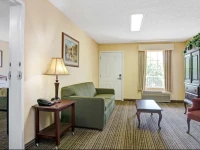 Baymont Inn and Suites - Smithfield 