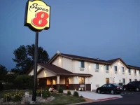The Super 8 of Spirit Lake 