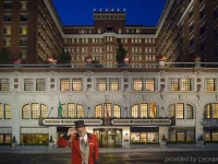 The Historic Davenport, Autograph Collection 