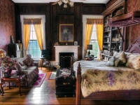 Historic Maple Hill Manor Bed & Breakfast 