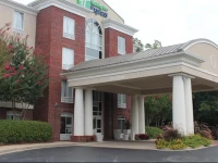 Holiday Inn Express Hotel & Suites Starkville 