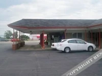 Catalina Airport Motel 