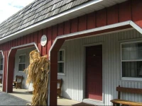 Carriage House Motor Inn 