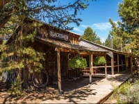 Bend-Sunriver Camping Resort 24 ft. Yurt 16 