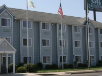 GuestHouse Inn & Suites Sutherlin 