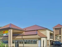 Super 8 Suwanee Georgia 
