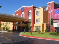 Comfort Suites Central / I-44 