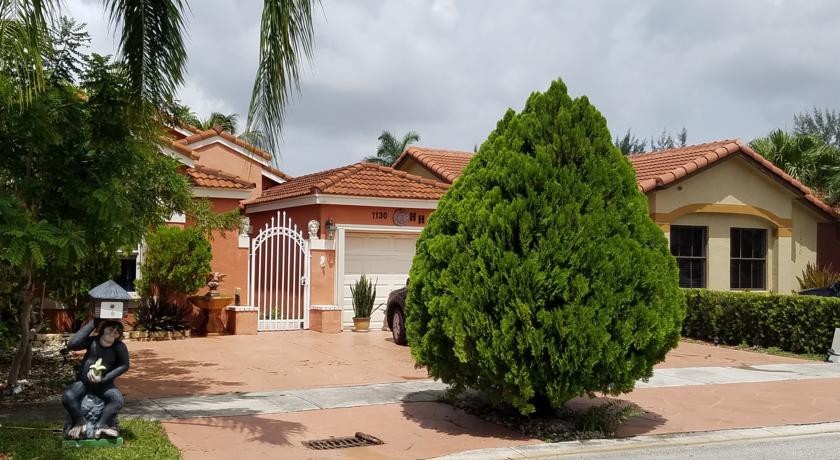 Hennessey House USA I 