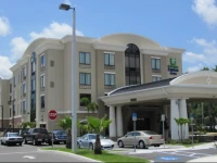 Holiday Inn Express Hotel & Suites Tampa-USF-Busch Gardens 