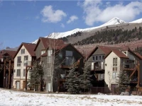 Double Diamond Condominium 
