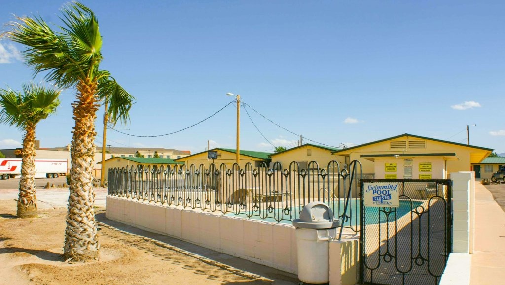 HWY Express Inn and Suites 