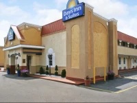 Days Inn & Suites - Terre Haute 