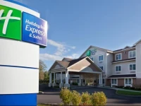 Holiday Inn Express & Suites Tilton 