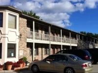 East Street Inn & Suites 