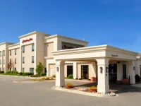 Hampton Inn Tomah 3*