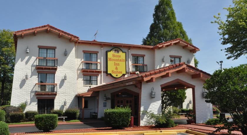 Stone Mountain Inn & Suites 
