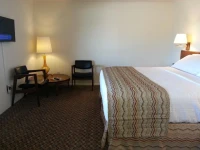 Roadrunner Lodge 