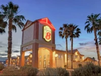 Super 8 Grant Road 