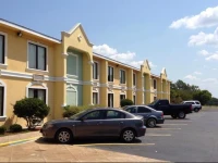 Econo Lodge Inn & Suites Tyler 