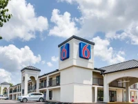 Motel 6 White House 