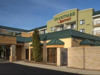 Courtyard Cleveland Westlake 