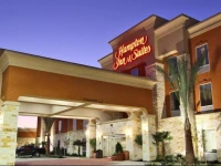 Hampton Inn & Suites Winnie 
