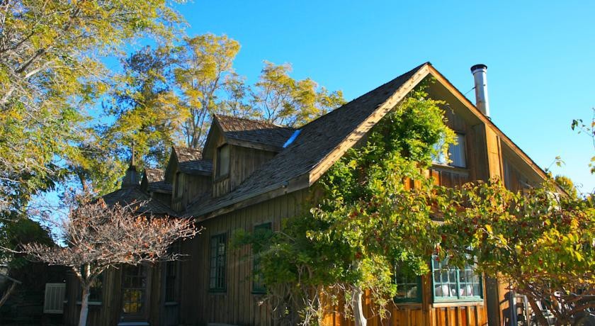 Old Pioneer Garden 