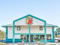Super 8 Valdosta Conference Center 