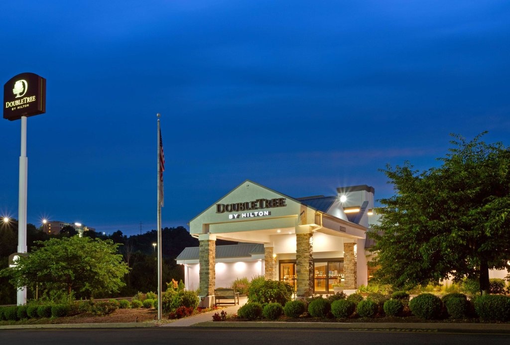 DoubleTree by Hilton Pittsburgh - Meadow Lands 