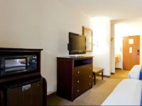Holiday Inn Express Chicago Northwest-Vernon Hills 