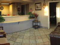 Hilltop Inn & Suites 