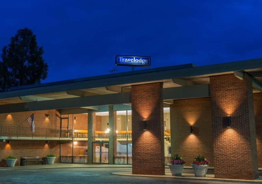 Travelodge Diamond Inn 