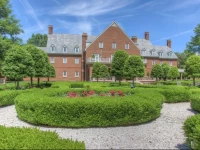 Founders Inn and Spa 