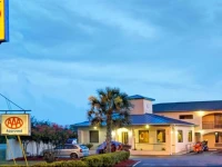 Super 8 - Walterboro 