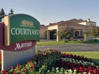 Courtyard by Marriott Chicago Waukegan / Gurnee 