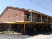 Chisholm Trail Inn 