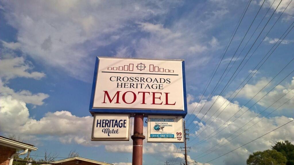 Crossroads Heritage Motel 