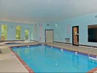 Quality Inn & Suites West Bend 