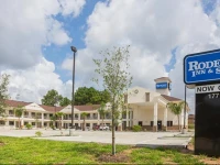 Rodeway Inn & Suites Houston 