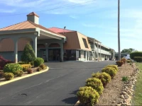Econo Lodge White Pine 