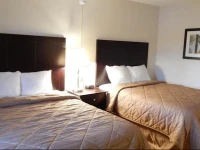 Super 8 White River Junction 