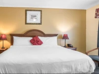 Econo Lodge Inn & Suites Tilton 