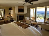 Poetry Inn 