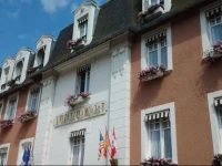 Hotel Le Lion DOr et Restaurant La Table Du Lion 