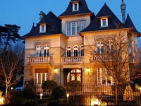 Le Castel Guesthouse 